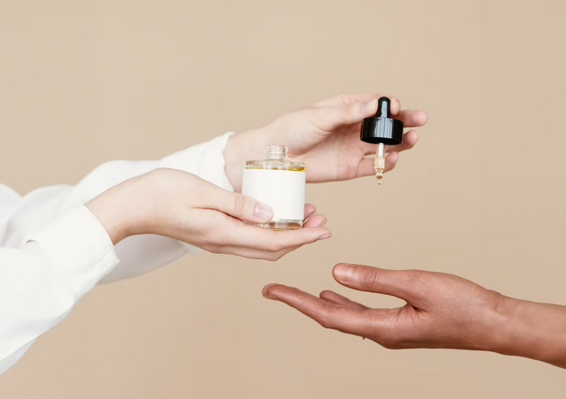 Hypochlorous Acid and Vitamin E: Protecting Skin from Damage