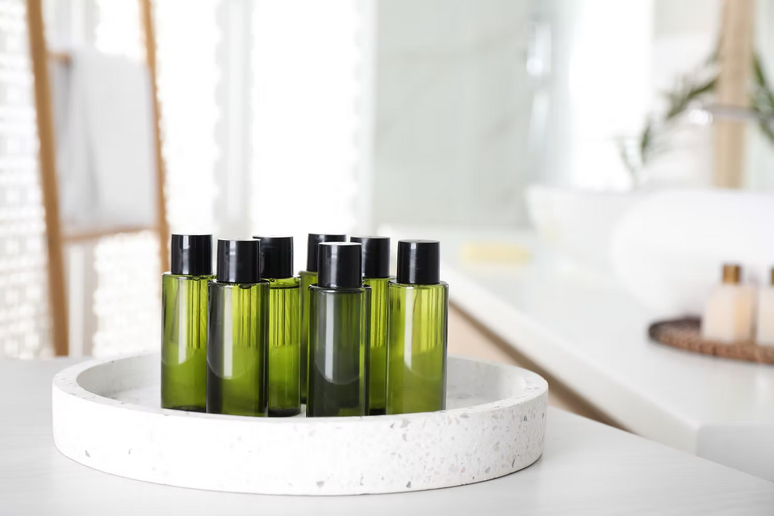 Hypochlorous Acid and Green Tea: Antioxidant Power for Calming and Protecting Your Skin