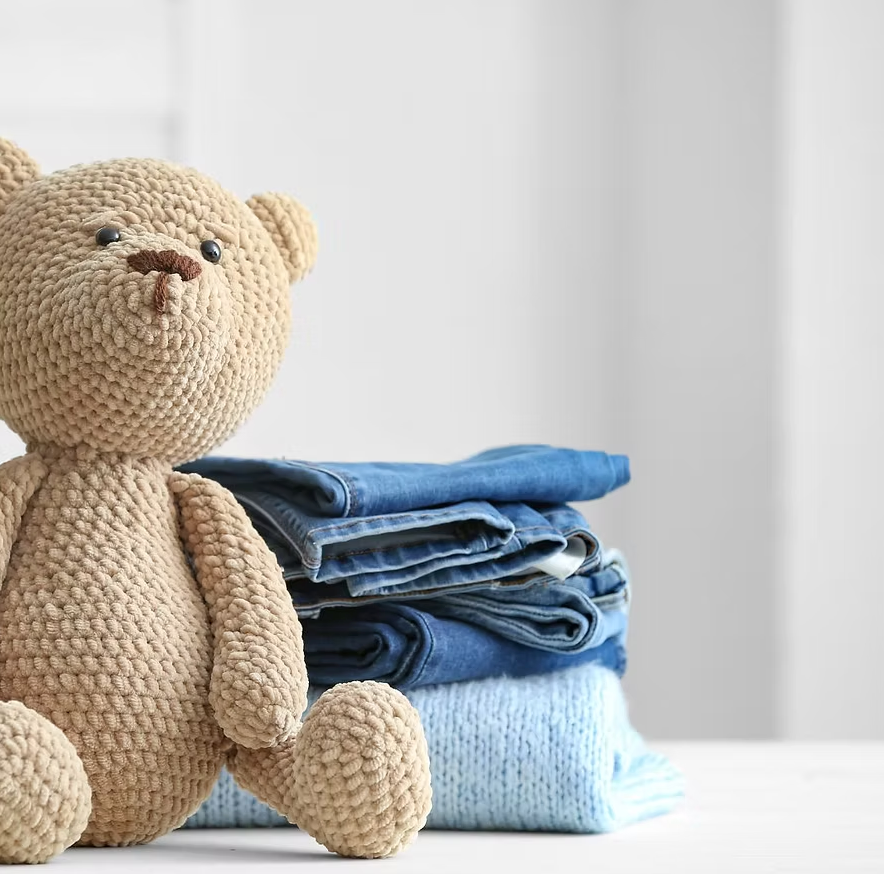 Does Hypochlorous Acid Spray Bleach Fabric?